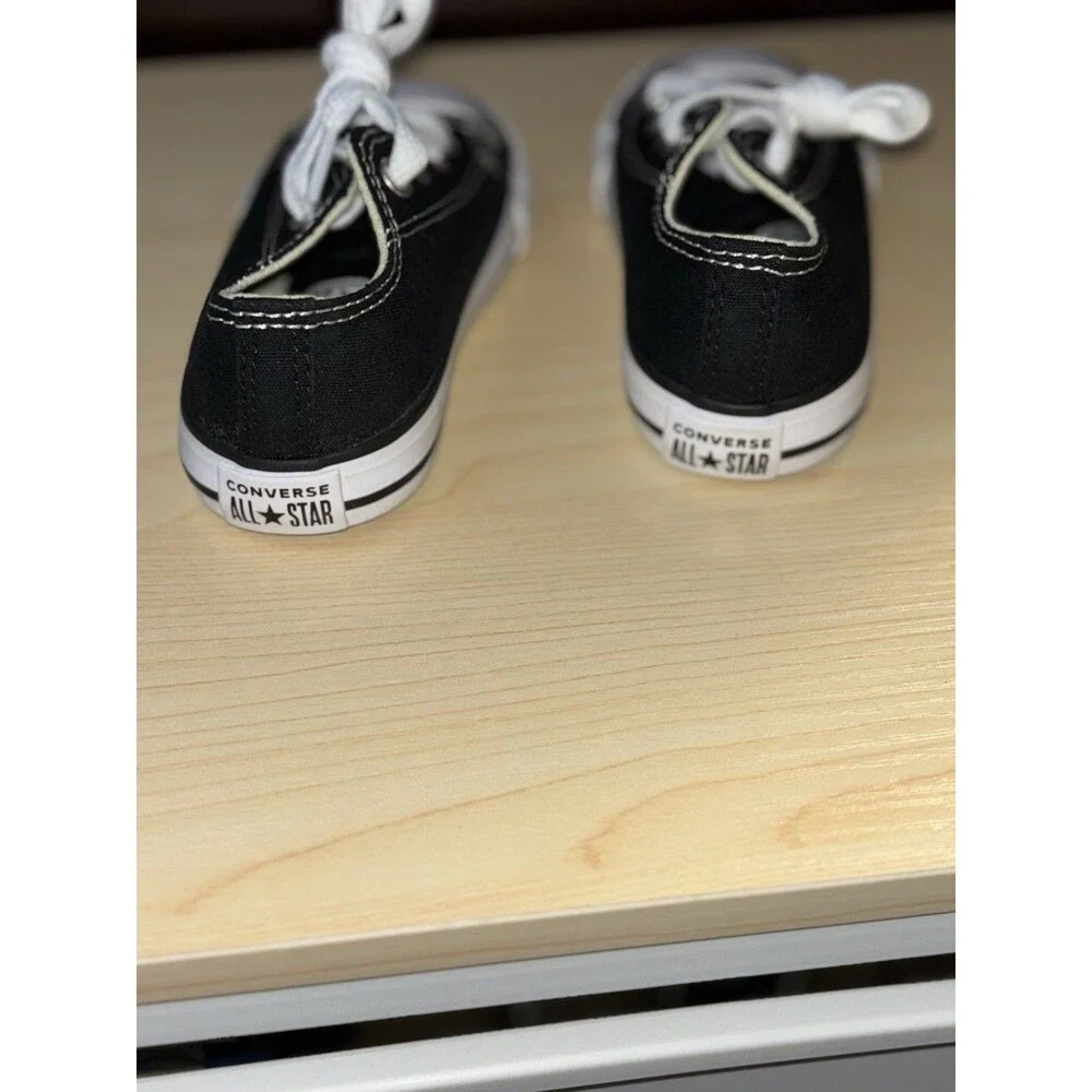 New Converse Infant Child Black Low Top Chucks Size 6 Retail $30